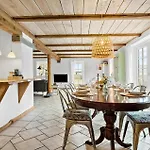 4 Bedroom Cozy In Σπίτι διακοπών