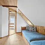 Σπίτι διακοπών 4 Bedroom Cozy In *