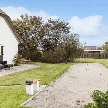 4 Bedroom Cozy In Σπίτι διακοπών Vestervig