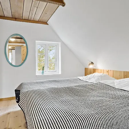 4 Bedroom Cozy In