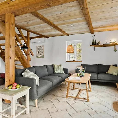 4 Bedroom Cozy In *