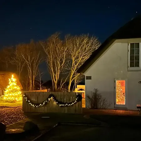 Σπίτι διακοπών 4 Bedroom Cozy In