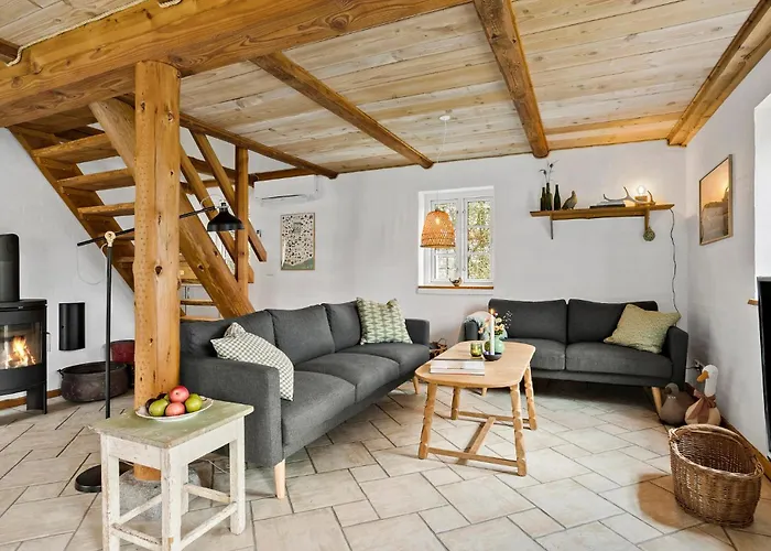 4 Bedroom Cozy In *